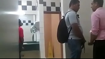 Preview 3 of Naseera Porn - Ba&ntilde_os Barranquilla