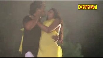 Preview 4 of Mrathe Open - Bhojpuri Lalten - Suna Ae Raja ji - A Balma Bihar Wala - Khesari Lal Yadav,  Khusubu Jain~2