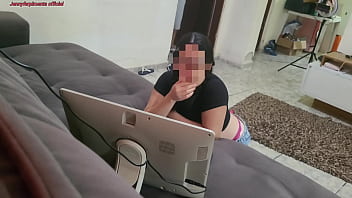 Preview 2 of Indian Real Rape In Car Videos - Garota indiana inocente &eacute_ pega assistindo pornografia e &eacute_ fodida pelo padrasto