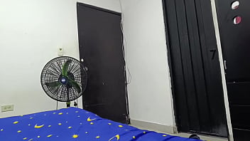 Preview 1 of Sexe Tube 1900 - MI AMIGA SE DISFRAZA EN NAVIDAD Y ME MODELA SU NUEVO TRAJE DE BA&Ntilde_O