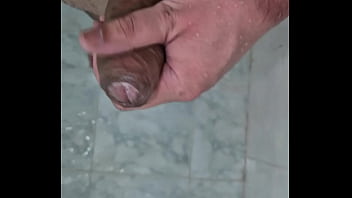 Preview 1 of Sinfully Solo - PENIS BABADO NO CHUVEIRO