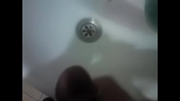 Preview 3 of Satapne Xxx - Me just jerking off to the sink