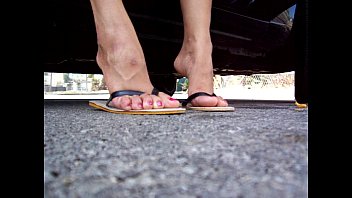 Preview 3 of Bus Sixe Xxx - latina salvadorian sexy legs and shoe dangle dirty talk