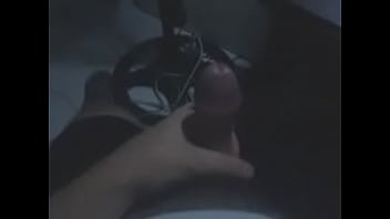 Preview 3 of Gong Bong - Punheta gostosa