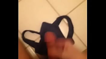 Preview 1 of Pick Up And Anal - Bắn tinh cumshot viet