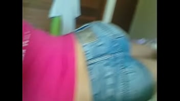 Preview 2 of Kathia Nobili Lick Face - Roberta deitada na pousada