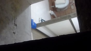 Preview 3 of Mom Big Nipples - abuela saliendo de la ducha