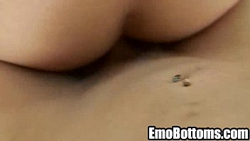 Preview 3 of Sex Selingkuh Belakang Suami - Emo twink Josh Osbourne takes a cock in his anussbourne 1024 2