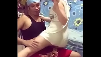 Preview 2 of Beeg Sxe Mum Father Girl - Lap dance
