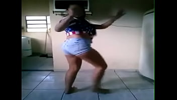 Preview 4 of Playing Bobs Oily Massage - Novinha Dan&ccedil_ando Funk - Pumba la Pumba