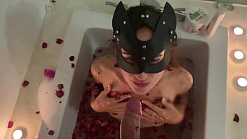 Preview 3 of Sunny Leonevxx - Teen girl let Neighbor Pee on her in bath,  sucked his dick,  let him cum on face,  Blowjob Pov,  Fetish
