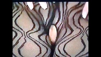 Preview 1 of Saree Ta - Very Sexy Hot Blond Babe Fingering And Toying Her Warm Wet Pussy