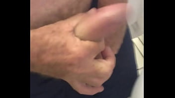 Preview 2 of New Vediosv - Banheiro gay