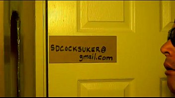 Preview 3 of Lick And Suck Porn - XTUBE FAN 6&#039_4 TALL GUY IN HIS 20&#039_S WANTS HOOVER THROAT - XTube Porn Video - hoovermouth