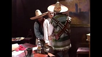 Preview 1 of Sexiranian Hijab - Probando La Hombr&iacute_a