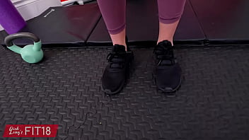 Preview 2 of Xxx Com Moma - POV Casting Chubby Amateur With A Nice Pussy Chloe Marie In Yoga Pants