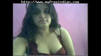Preview 3 of Thai Pissed - Babe Dropping Her Clothes indian desi indian cumshots arab - XVIDEOS.COM