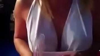 Preview 3 of Femboy Doggystyle - Loira dan&ccedil_ando com os peitos