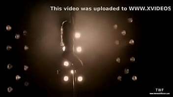 Preview 1 of Pressed Pussy - Shakira Pole Dance wwwteenworldforumcom   XVIDEOSCOM