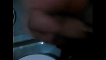Preview 2 of Danni Dill - En el ba&ntilde_o