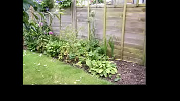 Preview 1 of Penis Crot Banyak - wank in garden.MOV