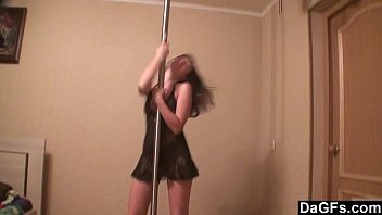 Preview 1 of Video Mesum Polwan - Dagfs - Pole Dancing Girlfriend Makes A Great Show