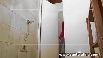 Preview 1 of Shy Love Wife Swap - Porno a la colombiana