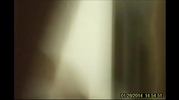 Preview 1 of Crop Play - Esposa nua no quarto