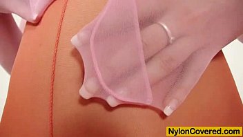 Preview 1 of Xxxxporno Video - Sweet Cat head to toe in tights