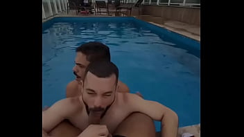 Preview 2 of Holiwood Sexe Mocie - Reverzamento de Rola na cu do boy na piscina do Hotel