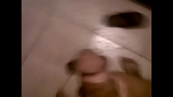 Preview 3 of Big Booty Mom Monster Cock S - joven mostrando su pene