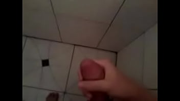 Preview 4 of Pronhub Viedo - eu tomando um banho gostoso