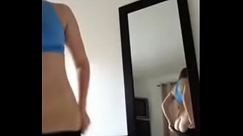 Preview 4 of Bi Epouse - girl twerking