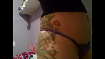 Preview 3 of Westindes Sex Vedeo - Se arrumando para ir trabalhar.