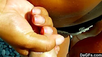 Preview 4 of Qinar Sex - Dagfs - Handjob On The Beach