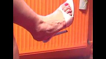 Preview 3 of Adult Sex Kakek Perkosa Cucu - Mature Indian Shoe Dangle