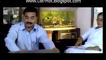 Preview 2 of Juicy Ass Hard Hd - Hot Mallu Aunty ACTRESS Feeling Hot With Her Boyfriend Sexy Dhamaka Videos from Indian Movies 7