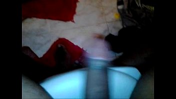 Preview 2 of Pissing Ass Cum - novinho na puetaa