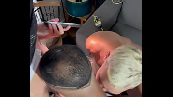 Preview 1 of Sunny Leone Daisy Mu - Maloka safado dotado botou dois viados para mamar