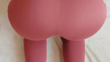 Preview 1 of Big Brother Vip - Milfka se zasekla pod postel&iacute_