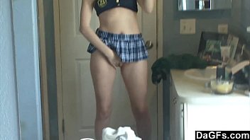 Preview 1 of Lolo Bunny - Dagfs - College Girl Discovering Her Body