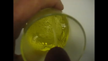 Preview 4 of Xvideomp4 Downloadcom - piss in a glass