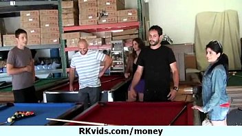 Preview 4 of Igrovye Avtomaty Koroleva Serdec - Sex for money 28