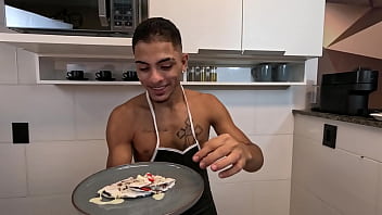 Preview 4 of Sochlo Gars Xxx - Cozinhando pelad&atilde_o pros f&atilde_s