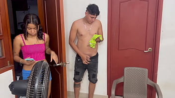 Preview 1 of Lama Panjang - sorprendo a mi peque&ntilde_a hermanastra masturb&aacute_ndose y me pide que la folle muy duro hasta que me corra adentro