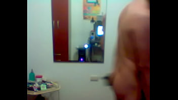 Preview 4 of Big Cock Small Cock - asiendo rutina.AVI