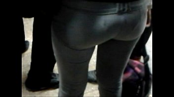 Preview 1 of Fat Naked Fart - CHICA DEL METROPOLITANO