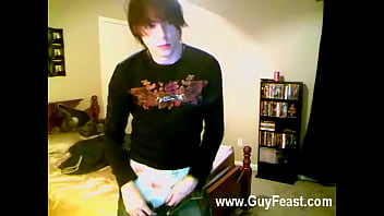 Preview 1 of Family Tube Porno - Hot gay sex Trace comes home from the club all by himself and figures