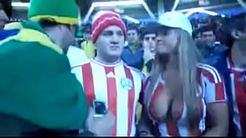 Preview 2 of Thick And Big Tits - Terrible puta y re tetona paraguaya en la cancha