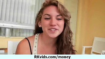 Preview 2 of Hjnh Sex Loz Tham Me Vo - Every girl need money - hard sex 12